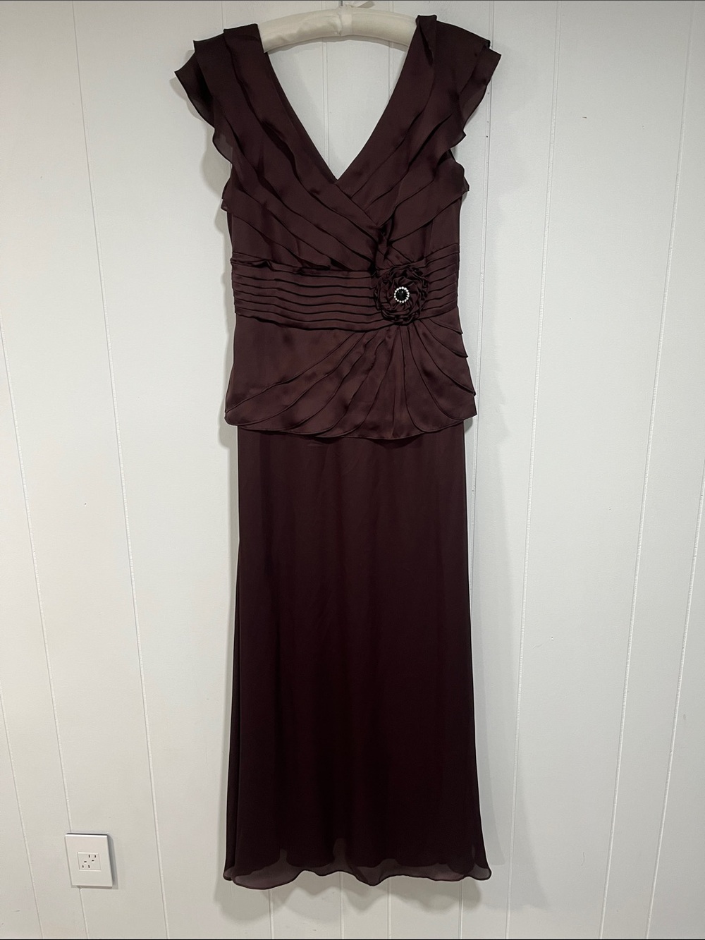 Cachet vintage Deep Chocolate Brown Layered V-Neck Maxi dress 10